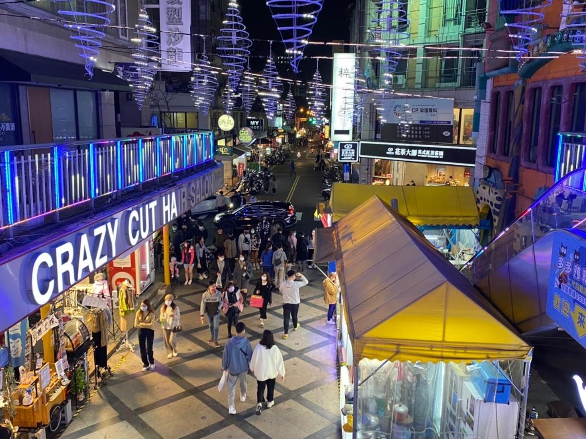 Apartamento 一中街星辰 Taichung Exterior foto
